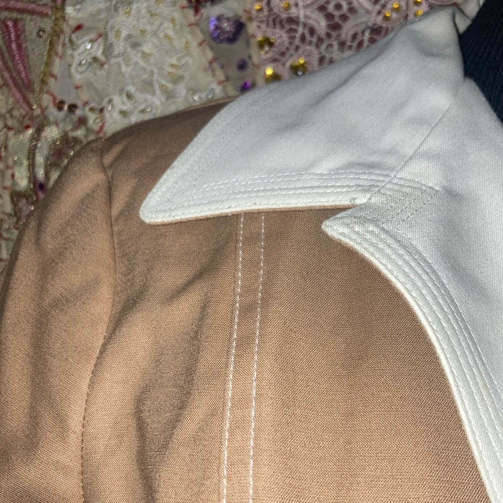 98% Cotton 2% Elastane Shell 100% Polyester Lining - image 2